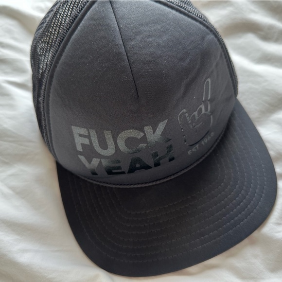 This hat - Picture 6 of 7